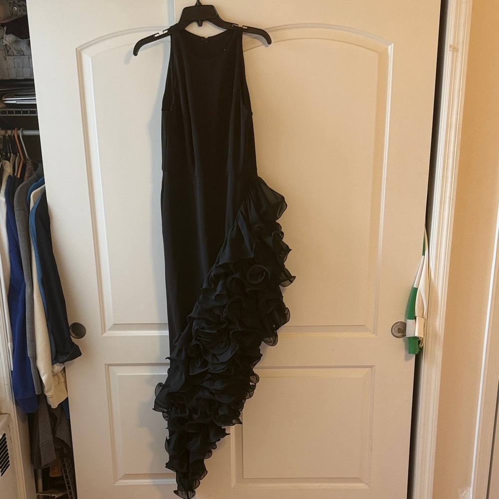 Aqua Elegant Black Asymmetrical Dress